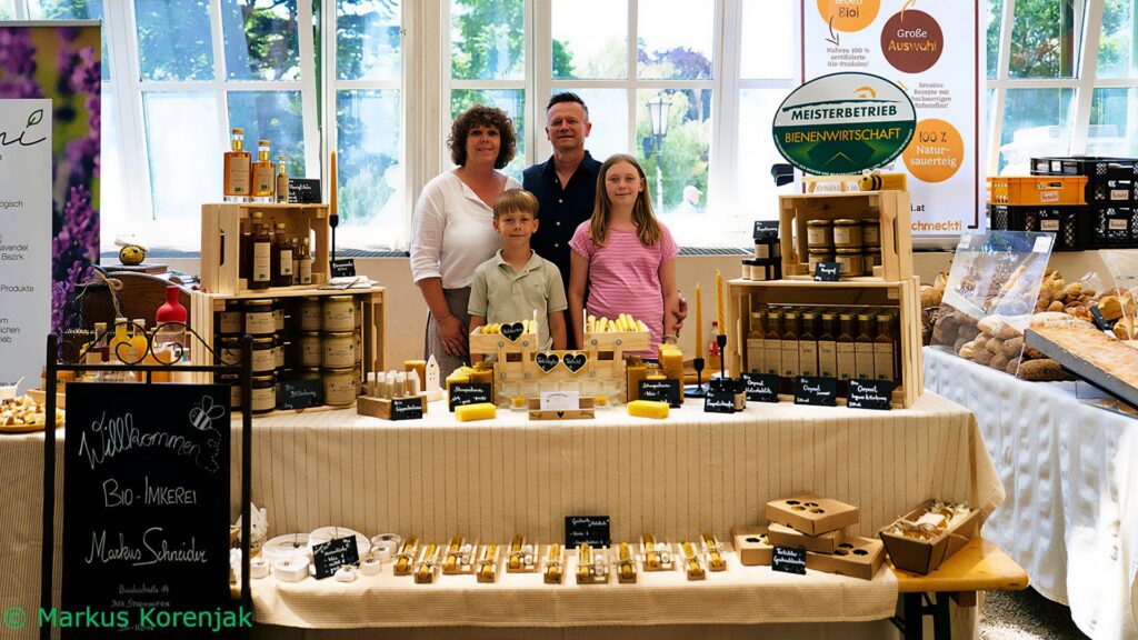 Bio Imkerei Schneider Familie